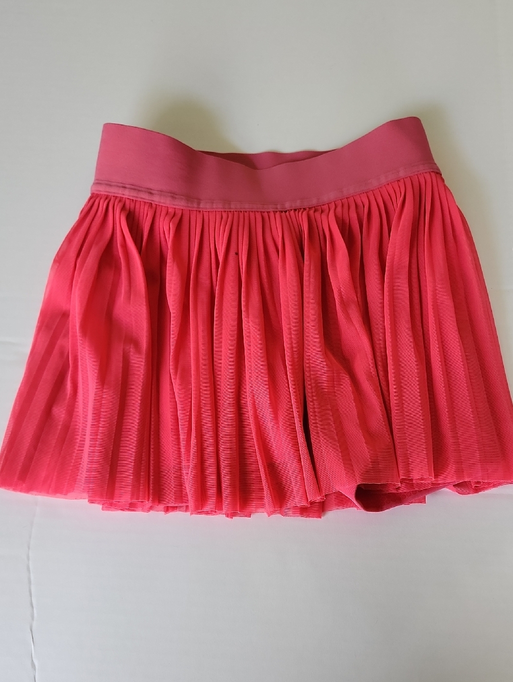 Lululemon Mesh Pleats Mid-Rise Mini Skater Skirt, Lip Gloss - Picture 4 of 10